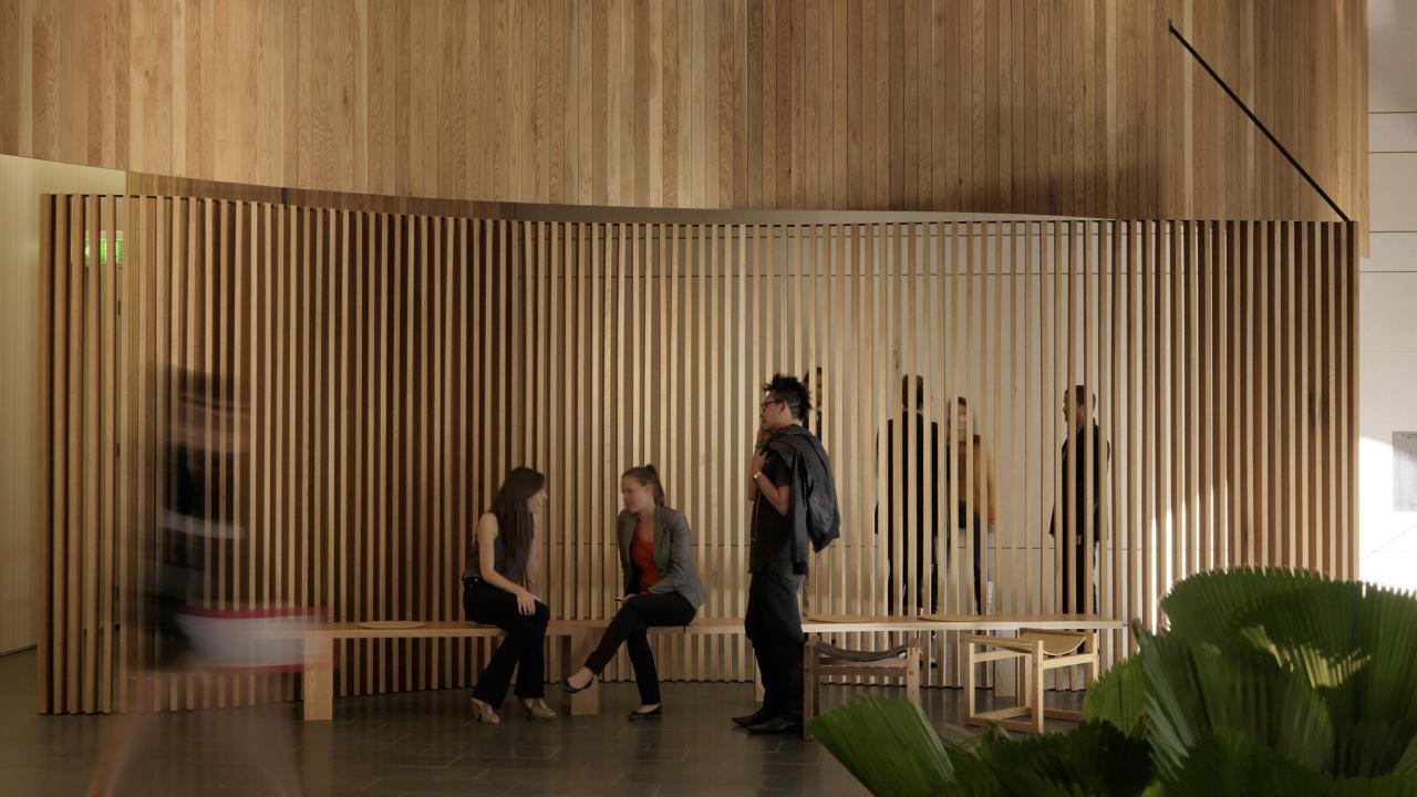 American_white_oak_Sydney_WoodsBagot_ElanConstruct_Tosic