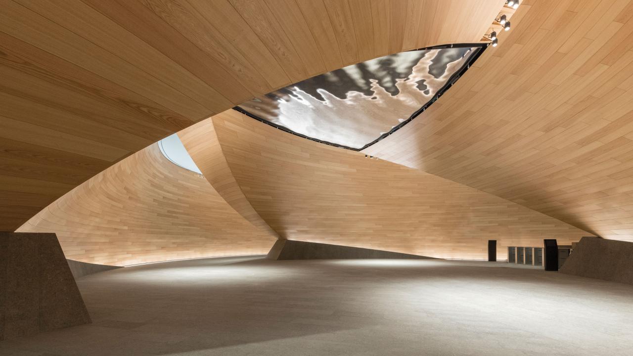 bloomberg eu hq red oak carousel