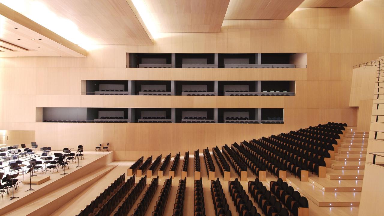 Castellon-Auditorium_Carlos-Ferrater_Maple_2_carousel.jpg 