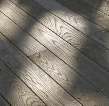 Outdoor deck