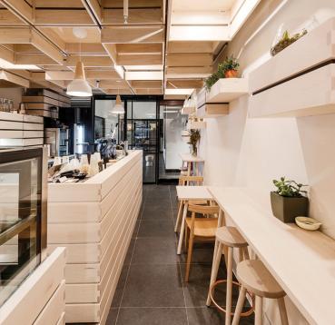 Hunters roots café by Kitayama K Architects