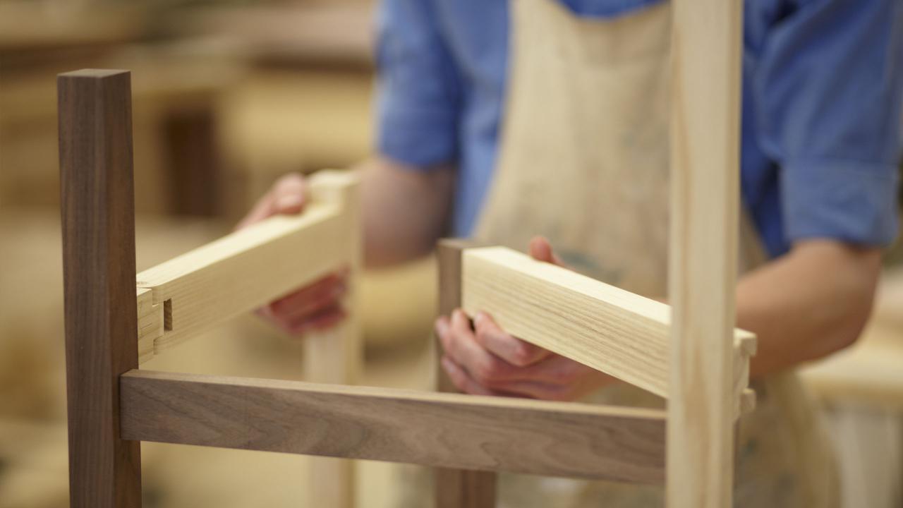 Folded-Chair_Making_1_credit-Petr-Krejci_carousel.jpg